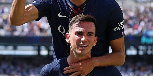 放走姆巴佩成神来之笔？财政无忧、阵容鼎盛、巴黎老板笑容满面