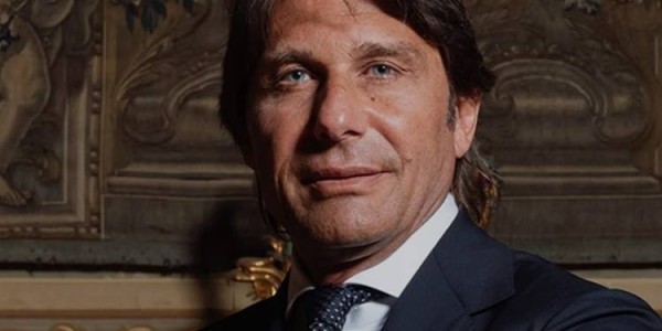 问鼎队史第4座意甲冠军！那不勒斯官方：祝主帅孔蒂56岁生日快乐