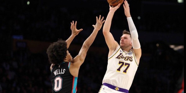 东契奇36+9+8詹姆斯26+7+10 湖人逆转灰熊