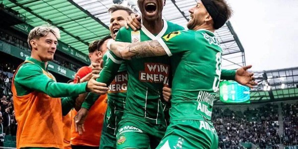 曼联冬窗首签浮现！1500万锁定法甲抢断王 球员已同意加盟