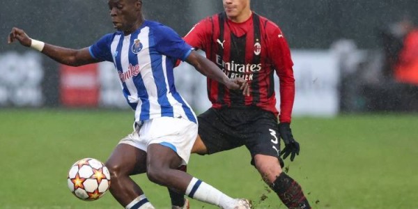 遗憾！米兰2022年270万欧卖科尔克兹，如今4000万英镑加盟利物浦