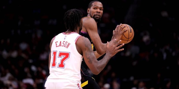 美记:杜兰特和伊森均在和火箭进行续约谈判