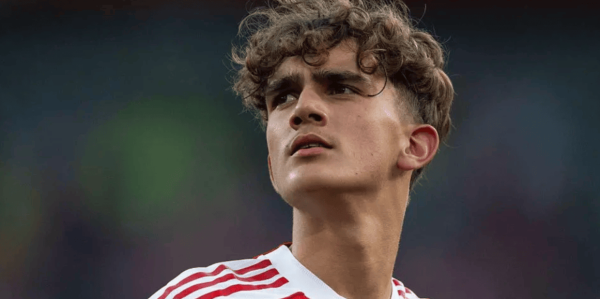 15岁的天才少年，将如何改写欧冠历史？阿森纳的“豪赌”究竟值不值？