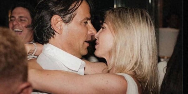 世俱杯最大黑马！49岁因扎吉崭露头角：两度晋级欧冠决赛，娶得美丽妻子