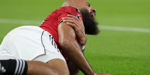 时隔近10个月复出！利桑德罗替补登场引发曼联球迷热议