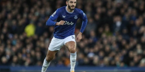 记者：德甲多支球队询问了布罗亚的情况，转会费预估2000万欧