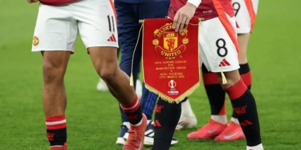 球迷不满曼联取消赛前互赠礼品：真不敢相信我们到了这个地步！