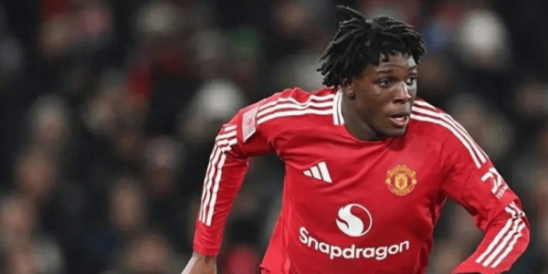 2500万抢邓弗里斯？曼联甩8500万桑乔，今夏能逆袭？