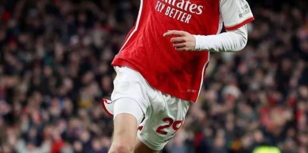 阿森纳争冠，最后一块拼图不是中锋，而是凯帕？