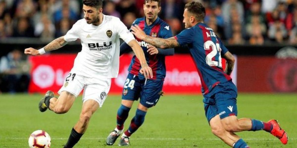 西甲保级生死战！莱万特主场背水一战VS皇家社会客场低迷，1-1平局成救命稻草？