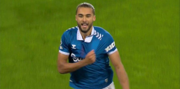 免费空霸表态乐意加盟曼联！拉爵尚未展开谈判，两大障碍制约转会