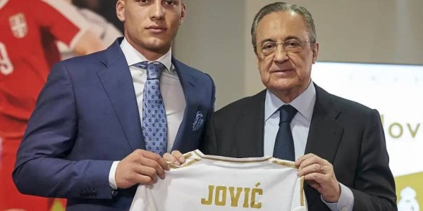 从法兰克福买前锋须谨慎！皇马、曼城都吃过亏，利物浦买埃基蒂克风险太大