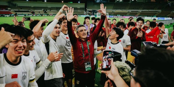 U23亚洲杯决赛直播计划有变！英超名嘴紧急驰援：中国才是我的主队！