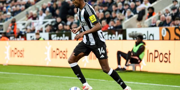 还有钱？英媒：利物浦有机会签伊萨克 纽卡要价至少1.5亿镑