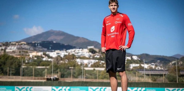 曼联继续刮彩票！曝欲签马奎尔接班人，并争夺1500万法甲新姆贝莫