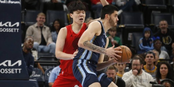 首发！杨瀚森4+5+转身暴扣 遇犯规陷阱末节爆发