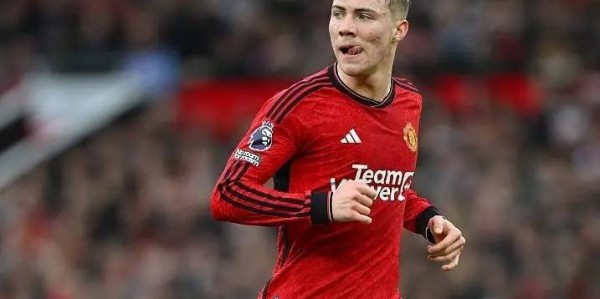 再见，曼联！3000万英镑贱卖新哈兰德！记者：曼联主攻塞斯科