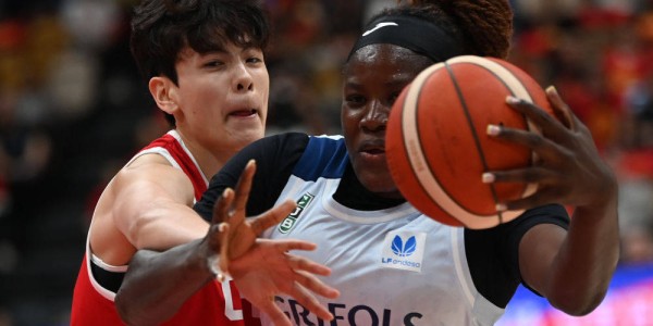 体坛联播｜利物浦3比2绝杀马竞，穆里尼奥执教本菲卡