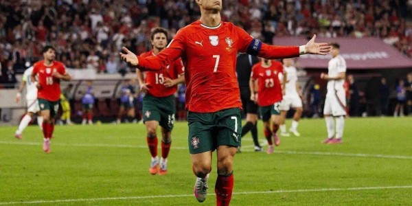 炸锅！前裁判实锤西甲黑幕：罚下C罗后接上级警告电话，两年停吹皇马，权力干预太窒息