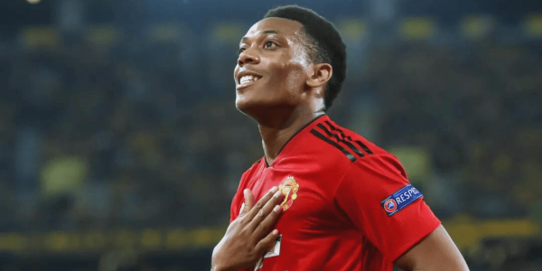 古早曼联“意难平”：30岁不到没球踢，巅峰6000万如今只剩零头