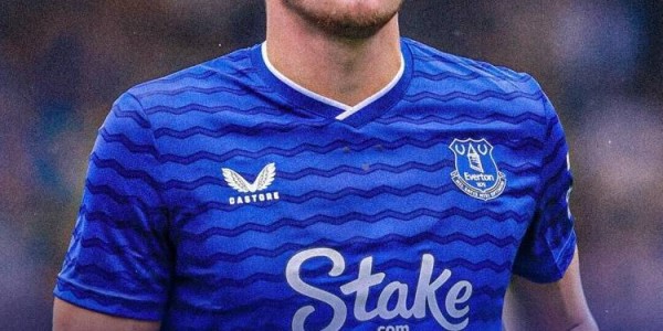 天空体育：塞维利亚在谈租借埃弗顿后卫帕特森