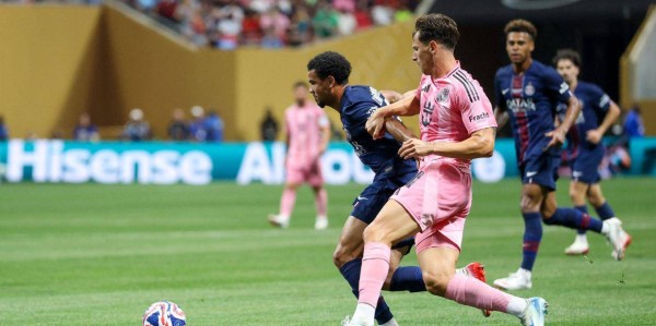 巴黎4-0迈阿密国际！豆腐渣后防，梅西获7.4分的全队最高评分