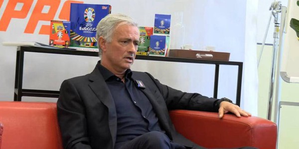 桑乔欲降薪加盟尤文，曼联与意甲豪门视频谈判进行中