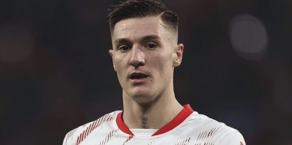 曼联锋线重塑在即 塞斯科与霍伊伦之争