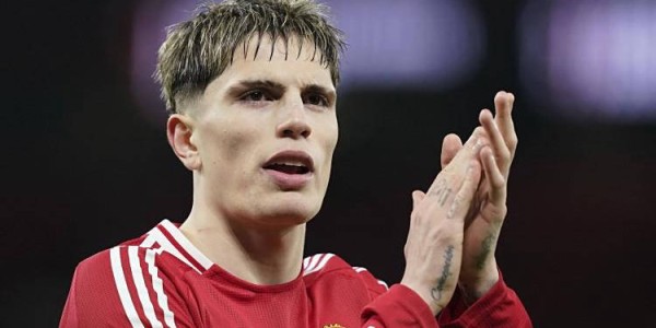 意甲转会最新动态：米兰签下两名新后卫，国际米兰面临转会难题