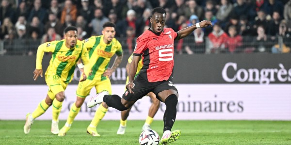 2200万身价！法媒：热刺追求雷恩前锋卡里姆恩多，雷恩要价3000万