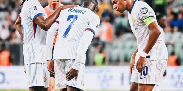 巴黎2名主力倒下！欧冠踢巴萨悬了官方抗议指责法国足协