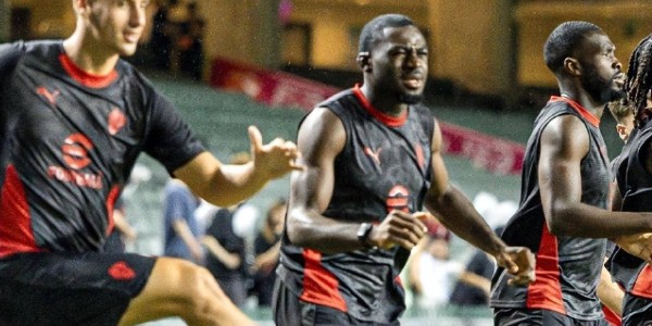 热身赛利物浦对阵AC米兰，新援亮相成为焦点，主帅战术博弈定胜负