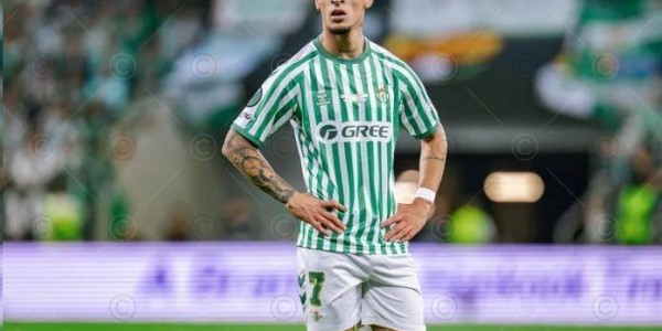 加速离开！不转会就被雪藏整个赛季，曼联给安东尼下达最后通牒