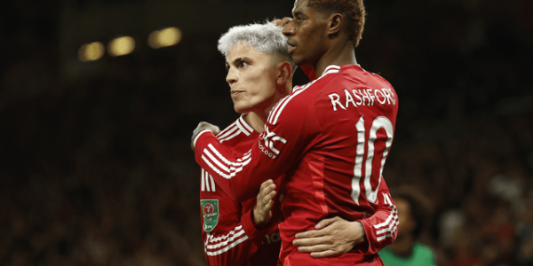 曼联转会难题多：小蜜蜂要价极高不卖姆贝莫，卖出5人组各有难处