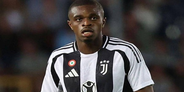 尤文图斯瞄准AC米兰后防补强，欲借鉴意甲冠军赛季的成功经验