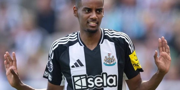 伊萨克搬离居住3年的豪宅，换房原因揭晓，与加盟利物浦无关