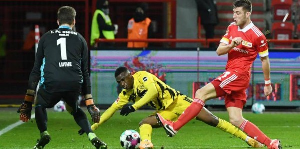 德甲大战：勒沃库森伤病潮下迎战柏林联合，谁更胜一筹？