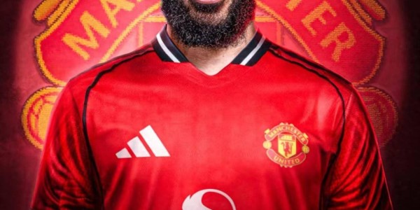 周薪5万镑 加盟曼联翻5倍 英媒称姆贝莫在曼联周薪可达25万镑