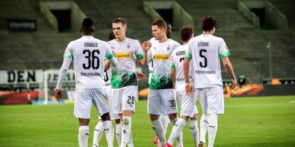 德甲焦点战：法兰克福主场迎战柏林联合，埃基蒂克与伦诺夫将成关键看点，比赛充满看点。