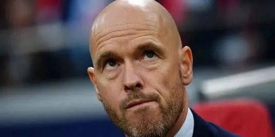 滕哈赫再陷争议漩涡！德国媒体曝出内幕，曼联与德甲的教训不容忽视