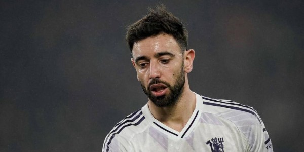 争四格局波澜再起：曼联优势有限，切尔西紧咬不放，利物浦步履维艰