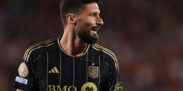 莫拉塔将回归意甲，AC米兰寻“吉鲁型”中锋战新赛季