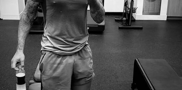 暗自努力桑乔晒健身房打卡自拍，被切尔西“退货”后下家未定