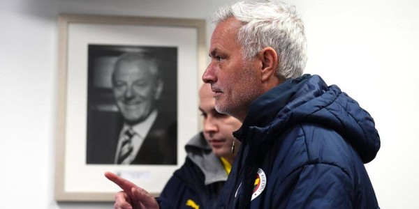 穆里尼奥与流浪者传闻再起，特殊的一个会登陆伊布罗斯吗