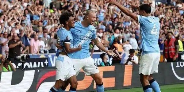 1.2亿打造无敌锋线，蓝月10连胜领跑，哈兰德冲击40球大关