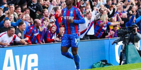 卫报：阿森纳正与水晶宫谈埃泽，水晶宫要求至少先付3500万镑