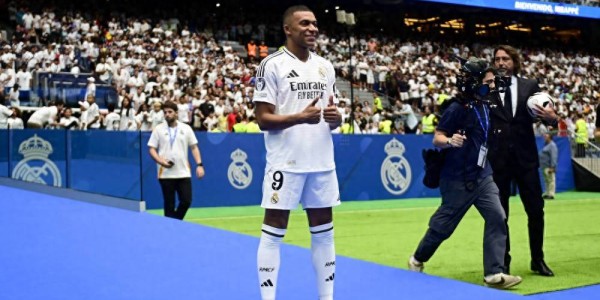 24年夏窗回顾：又一次提前打卡！银河战舰Ⅲ完工，皇马引援结束，豪阵令人咋舌