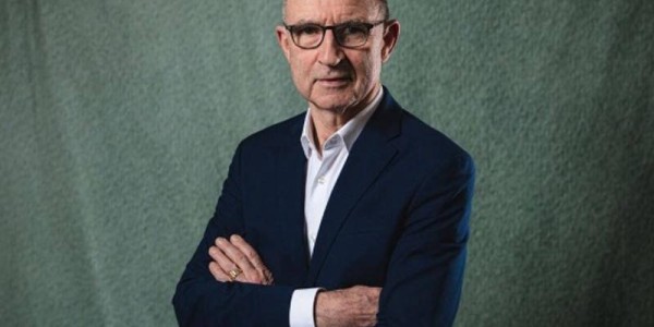 官宣！英国两大豪门同日震撼换帅，凯尔特人更彻底，主教练与总监双双离队