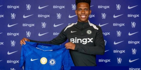 正式加盟切尔西 埃斯特旺：效力一家世界级大俱乐部感到很荣幸