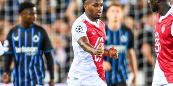 法甲第3耻辱一战：欧冠被灌4球，巴萨昔日天才破门挽回颜面